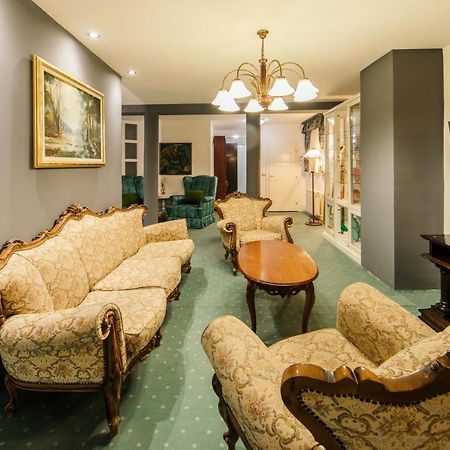 Garni Hotel President De Luxe Kragujevac Eksteriør bilde