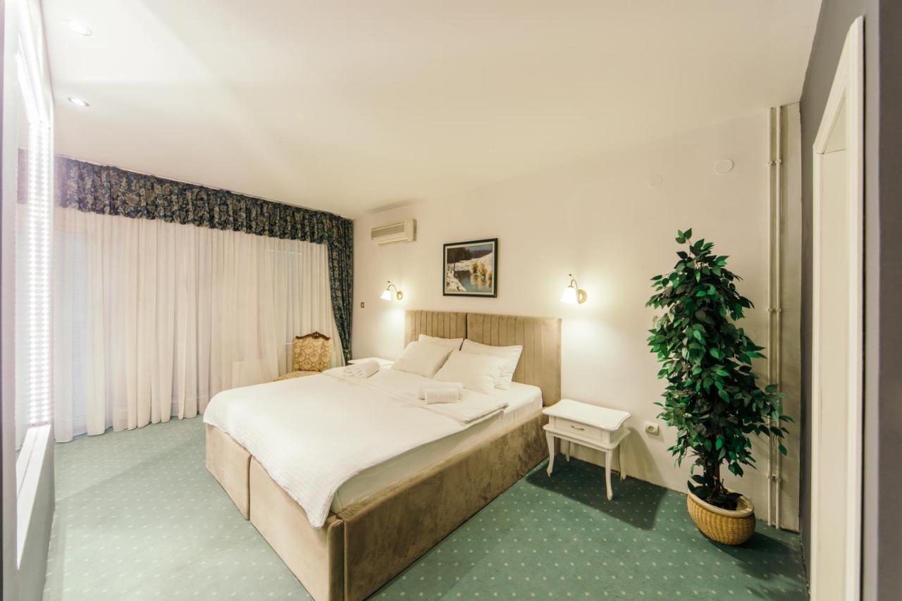 Garni Hotel President De Luxe Kragujevac Eksteriør bilde