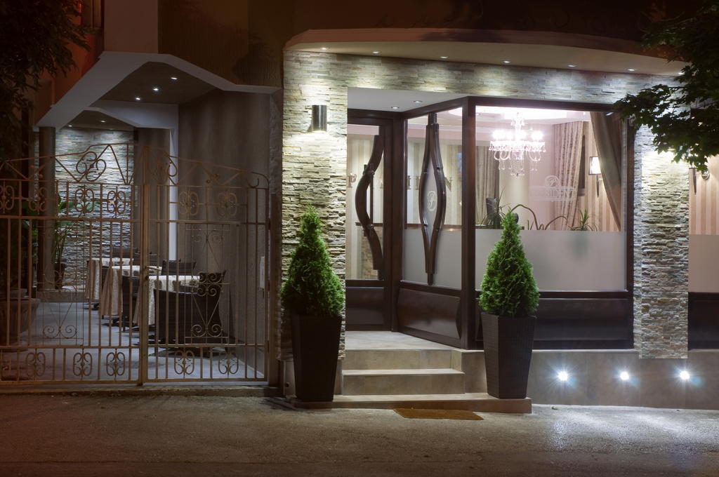 Garni Hotel President De Luxe Kragujevac Eksteriør bilde