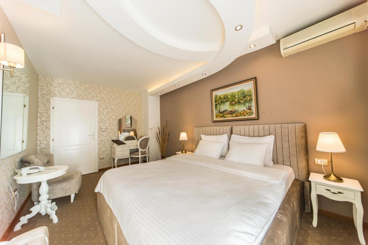 Garni Hotel President De Luxe Kragujevac Eksteriør bilde