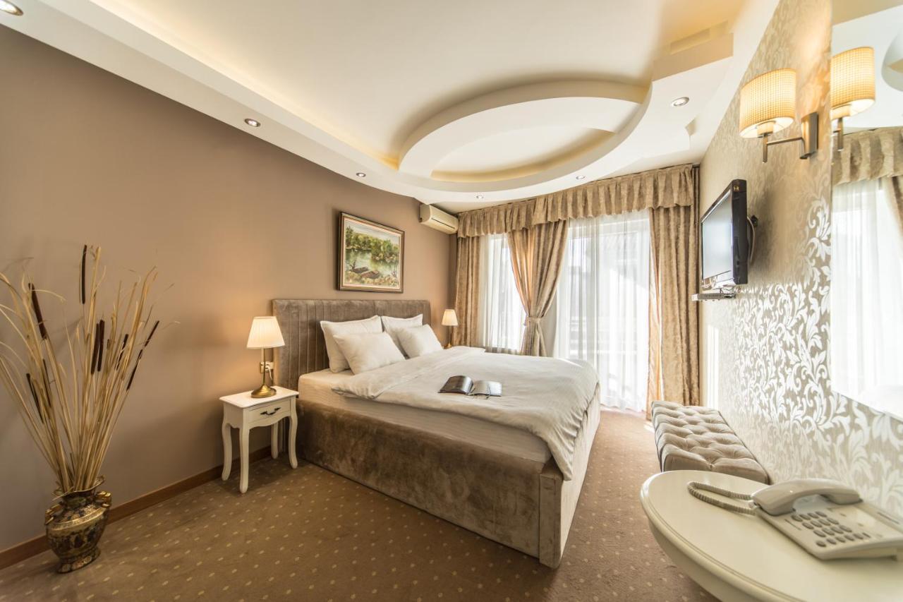 Garni Hotel President De Luxe Kragujevac Eksteriør bilde